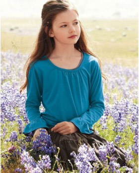 Renesmee – Primeira Foto da Filha de Edward e Bella em Amanhacer