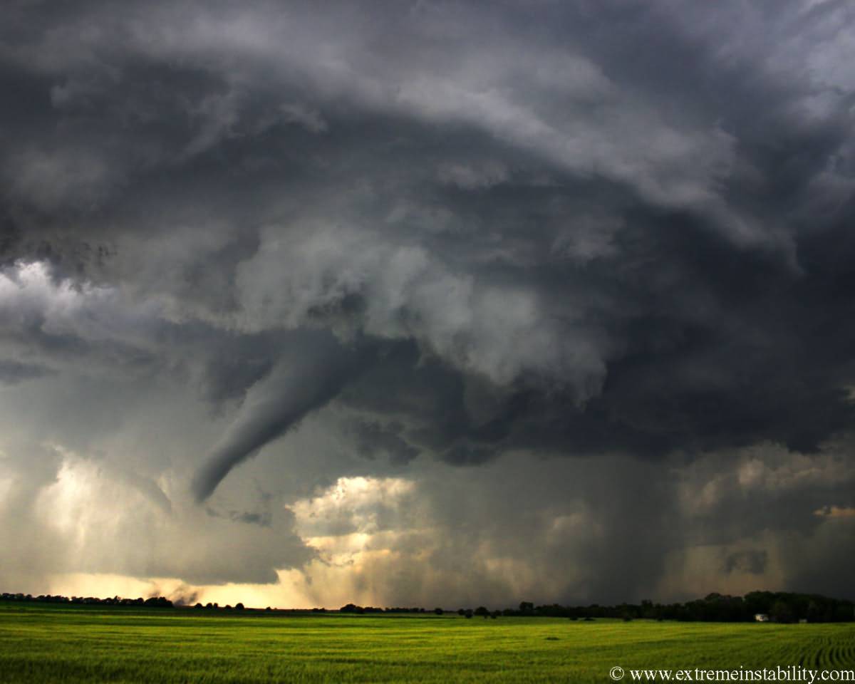Tornados: uma Força Devastadora que Destrói Tudo por Onde Passa