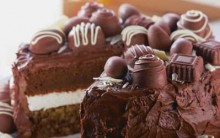 Bolo de Páscoa com Melado Açúcar Mascavo Iogurte Dia Especial