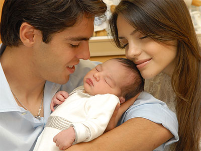 Primeira Foto da Filha do Kaka com Caroline Celico – Isabella Encanta