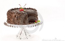 Receita de Bolo de Festa Trufado Passo a Passo – Confira