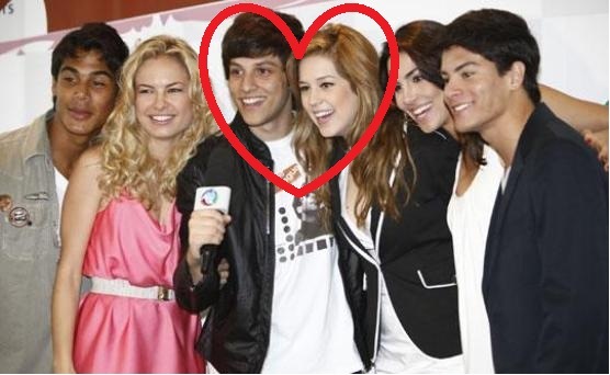 Protagonistas de Rebelde Assumem Namoro – Chay e Sophia Querem Filhos