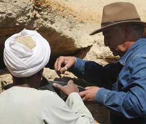 Descobertos no Egito Blocos de Pedra e Inscritos da Dinastia de XXII