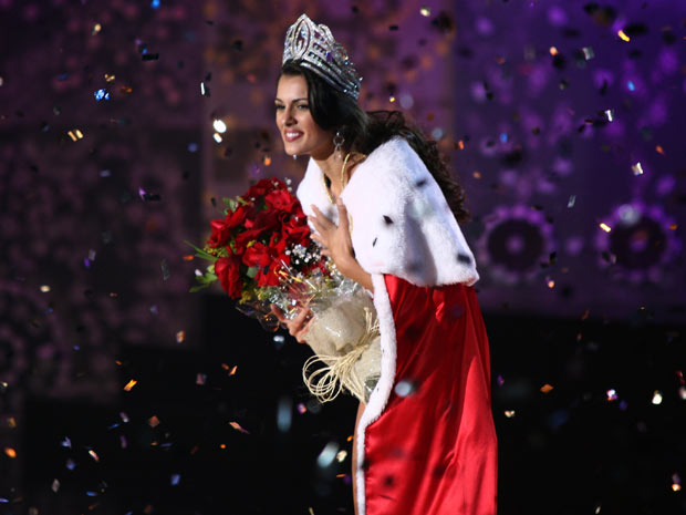 Rafaela Butareli de Marília vence o Miss São Paulo 2011 – Fotos e mais