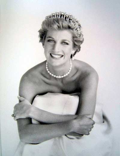 Cartas da Princesa Diana serão Leiloadas Dia 21 por Margaret Hodge