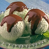 Sorvete de Menta com Molho de Chocolate Passo a Passo- Confira Receita