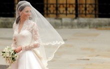 Vestido de Noiva, Sapatos, Tiara, Espartilho de Kate Middleton Expostos