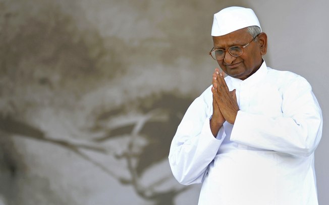 Termina a Greve de Fome de Anna Hazare na Índia contra Corrupção 28/08