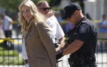 Presa Atriz Daryl Hannah em Wshington EUA por Protesto contra Oleoduto
