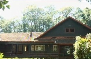 Madeiras de Demolição-Lindos Móveis Modernos e Preservação da Natureza