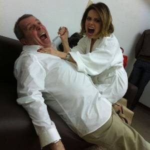 Sandy Brinca em Gravação de “As Brasileiras” com Diretor Daniel Filho