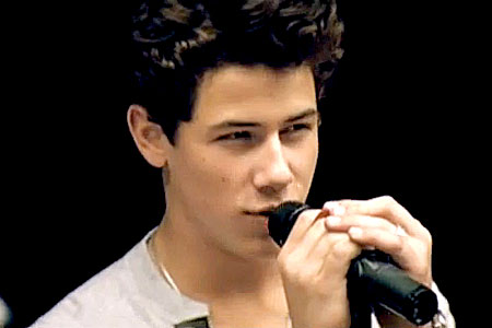 nick-jonas-paranoid