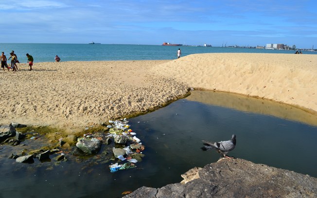 Poluição Atinge 60% das Praias de Fortaleza – Ceará: Fotos, Causas