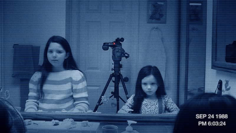 “Atividade Paranormal 3” Assusta com Crianças: Resenha Crítica Trailer