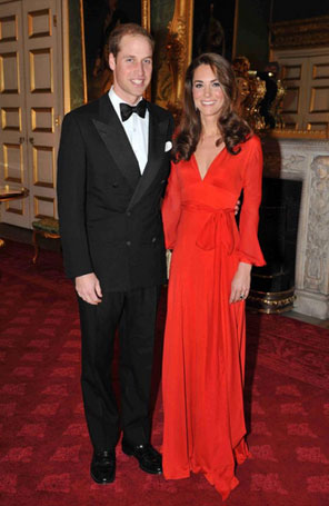 Vestido Vermelho Longo de Gala da Duquesa de Cambridge-Confira Detalhes