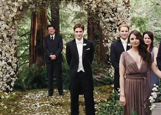 Crítica do Filme “Amanhecer – Parte 1” – Resenha, Fotos, Bom ou Ruim