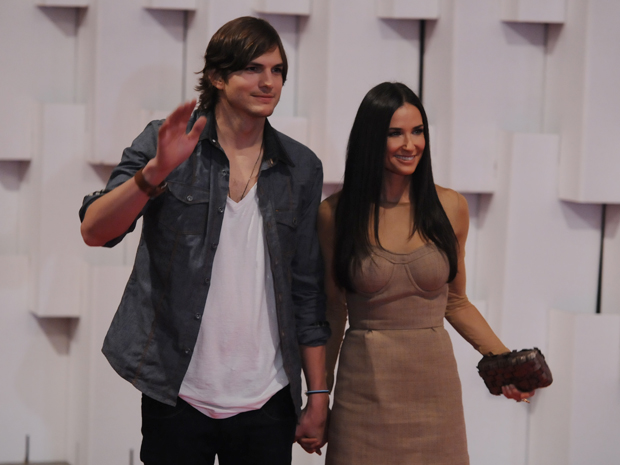 Demi Moore Anuncia Separação de Ashton Kutcher – 17/11/11- Declarações