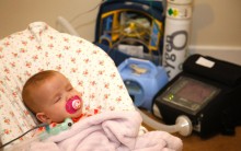 Bebê Inglês para de Respirar enquanto Dorme: Jovie Wyse e sua Doença
