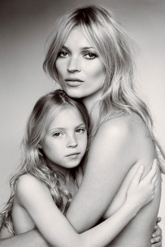 Kate Moss Lança “Lilabelle” Perfume Inspirado na Filha Lila Grace Fotos