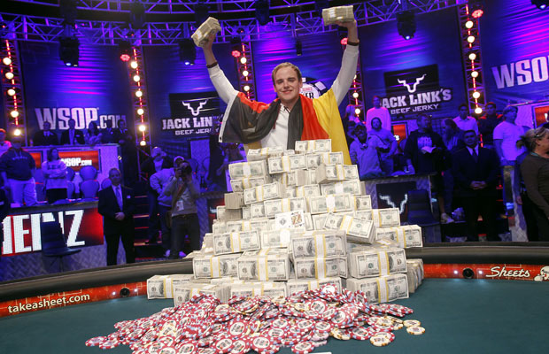 Alemão Ganha US$ 8,7 Milhões Num Concurso de Pôquer em Las Vegas- Foto