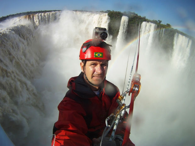 Alpinista faz Tirolesa sobre as Cataratas do Iguaçu, Vote Cataratas