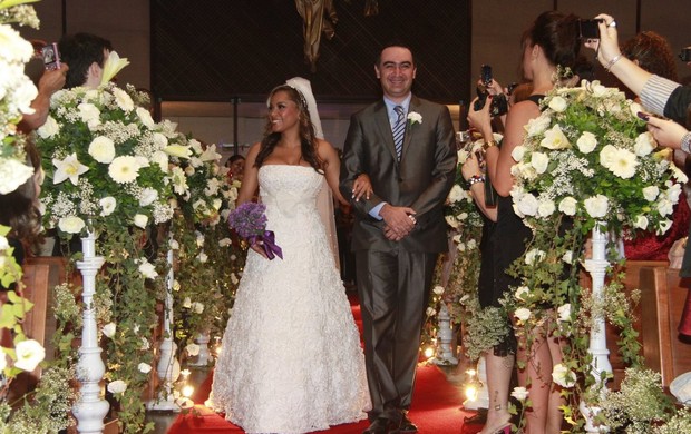 Casamento de Felipe Dylon e Aparecida Petrowky: Fotos, Vestido e Festa