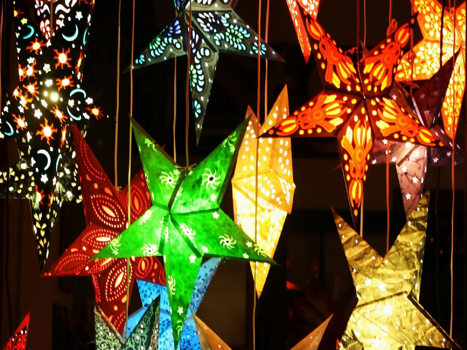 Decoração de Natal Sustentável: Reciclagem de Enfeites e Dicas Baratas