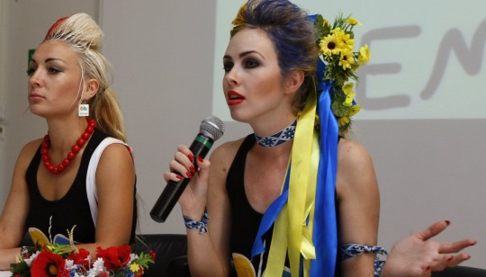 Grupo Femen: O Que Querem as Ucranianas que Protestam Seminuas? Fotos