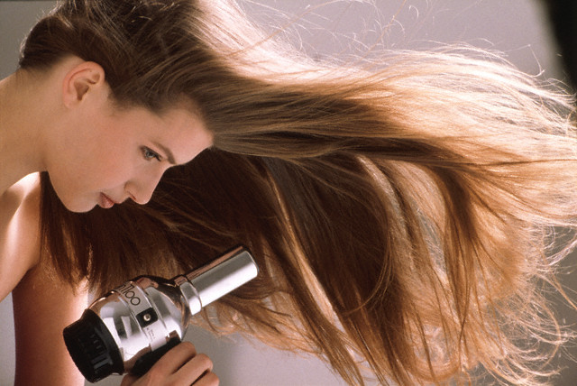 Perfume para os Cabelos – Tudo sobre a Novidade que Perfuma e Protege