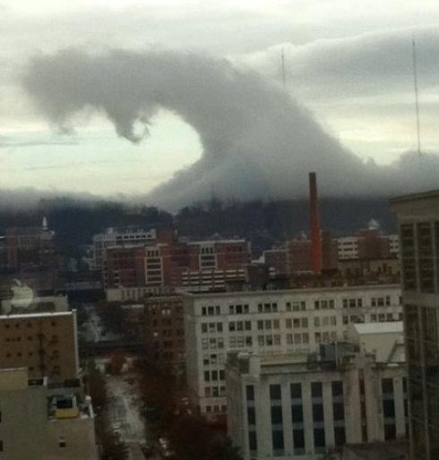Nuvem Ondular de Cirrus Kelvin-Helmholtz: Fotos e Videos do Fenômeno