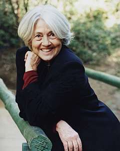 Adélia Prado: Biografia da Escritora, Poemas, Melhores Obras e Fotos