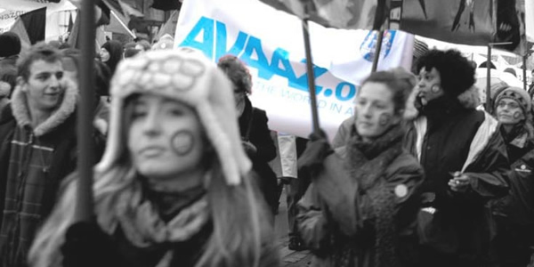 Avaaz.org: Comunidade Mundo em Ação, Protestos e Petições, Participar