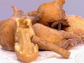 Bolinho de Chuva Recheado- Receita com Leite Condensado