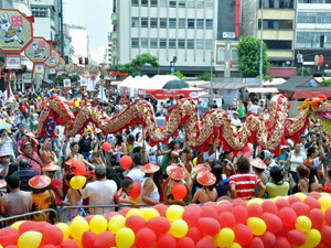 Ano Novo Chinês no Bairro da Liberdade- Desfile Dragão, Leões, Kung Fu