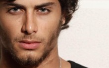 Fotos de Jesus Luz em “Aquele Beijo”: Modelo na Novela, Ex de Madonna