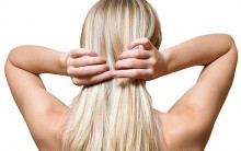 Por que Cabelo Loiro Fica Verde Depois da Piscina? Como Evitar, Dicas