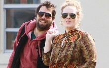 Adele tem Novo Namorado: Foto da Cantora aos Beijos com Simon Konecki