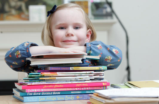 Menina Gênio de 4 anos: Heidi Hankins tem QI parecido com de Einstein