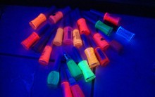 Esmaltes Neon: Brilham no Escuro, Cores Fluorescentes e Marcas Comprar