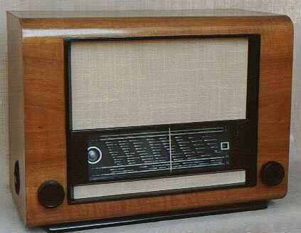O Surgimento do Rádio e Microfone e sua Influência na Produção Musical