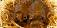 Receita de Bife a rolê  e Macarrão Espaguete com Molho passo a passo