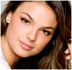 Isis Valverde: Cabelo, Dicas de Beleza da “Sereia”, Looks e Visual