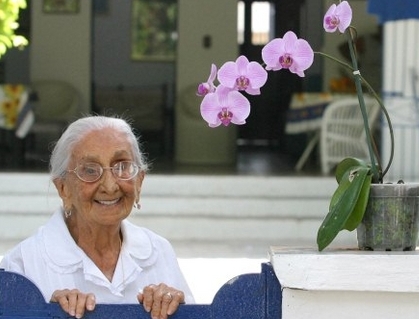 Morre Mãe Caetano Veloso e Maria Bethânea aos 105 anos: Foto Dona Canô