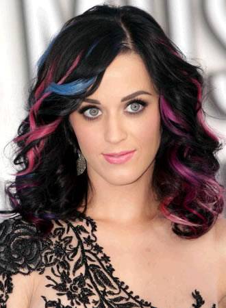 Mechas Coloridas no Cabelo: Cores para Cada Tom de Pele, Famosas Fotos