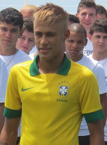 Foto Nova Camisa Amarelinha: Foto de Neymar com Camisa nº 1 da Seleção