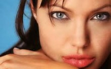 Novidade em Tratamento Beleza Facial Famosas: “Lifting facial vampiro”