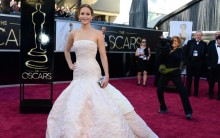 Jennifer Lawrence: melhor Atriz Oscar 2013, Cai Palco, Fotos, Vídeos
