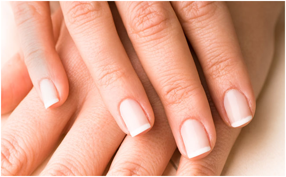 Removedor de Esmastes X Acetona: Qual Usar, Dicas para Unhas Saudáveis