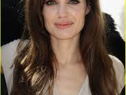 Angelina Jolie Tira Seios com Medo de Câncer de Mama