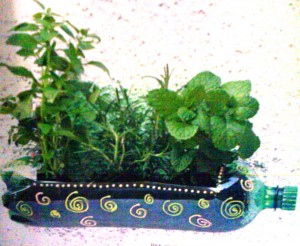 horta-vertical-garrafa-pet-decorada